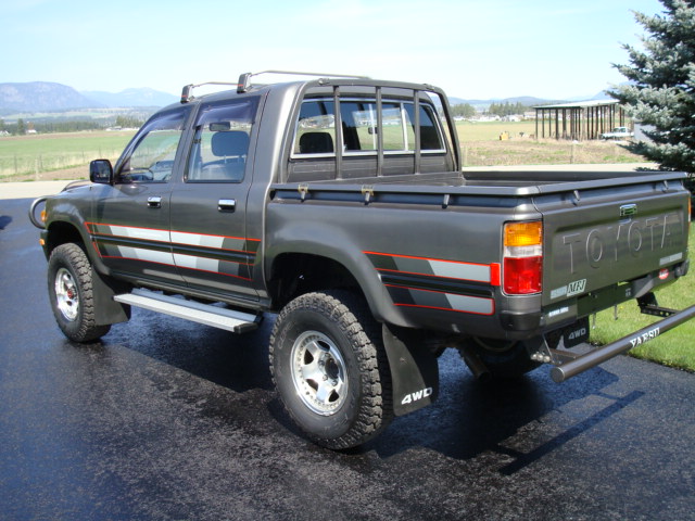 toyota hilux 1990